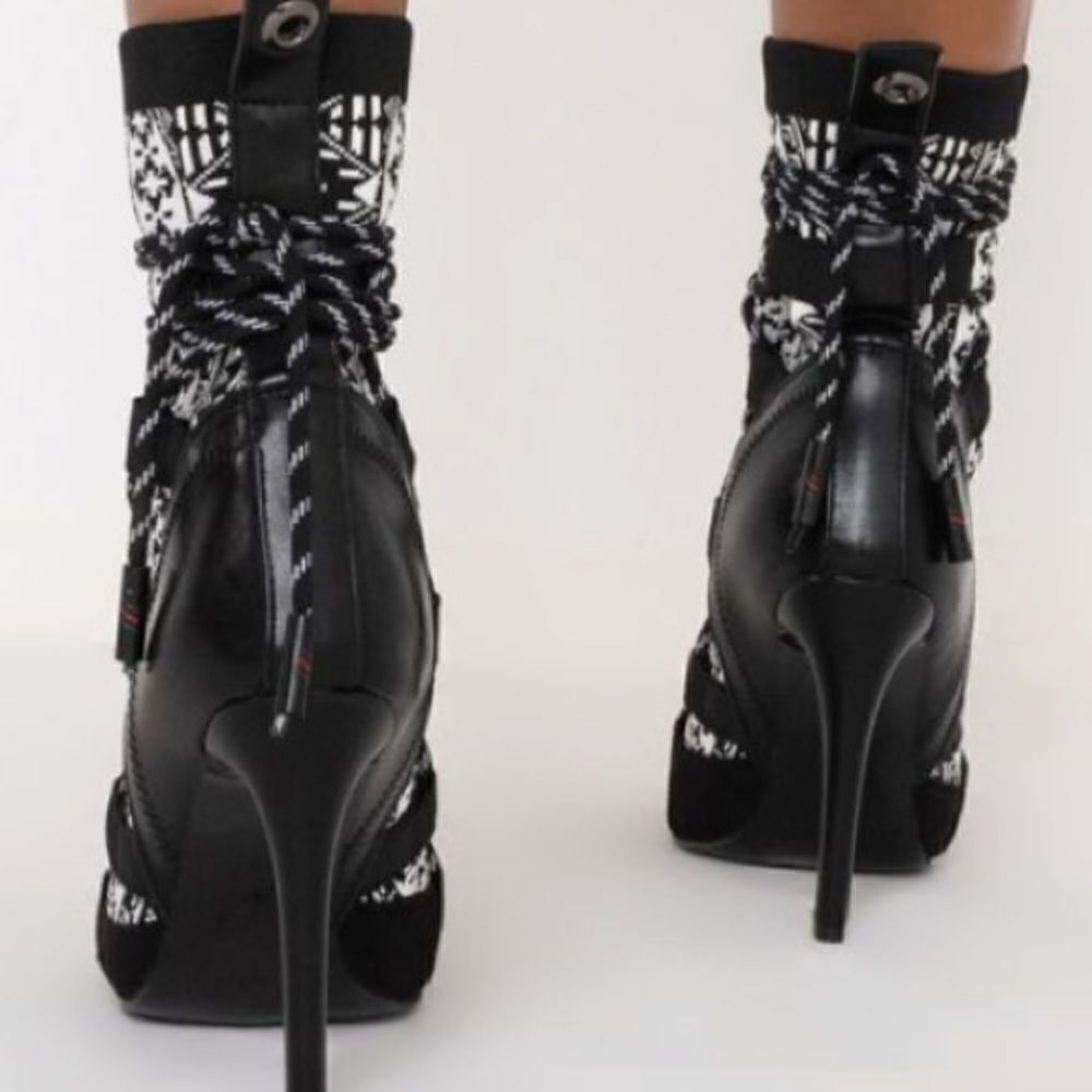 Stiletto Bootie Size 7.5 - Color- Black- White - Picture 3 of 6